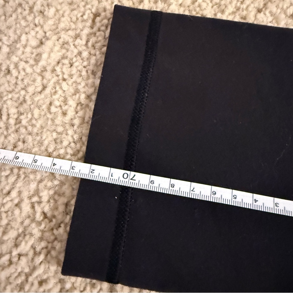 Lululemon Athletica Black Cropped Leggings with Blue Waistband - Picture 6 of 9